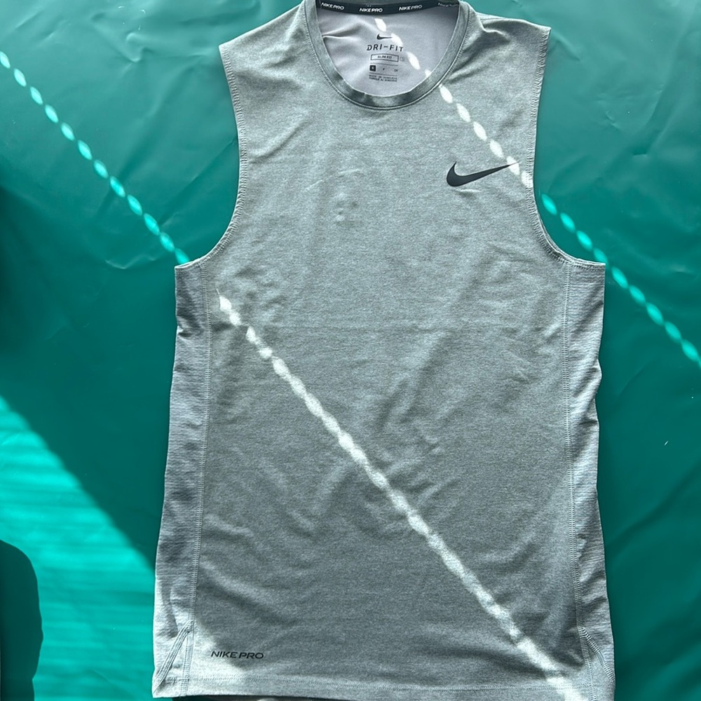 Men’s Nike Slim Fit DRI-FIT Tank